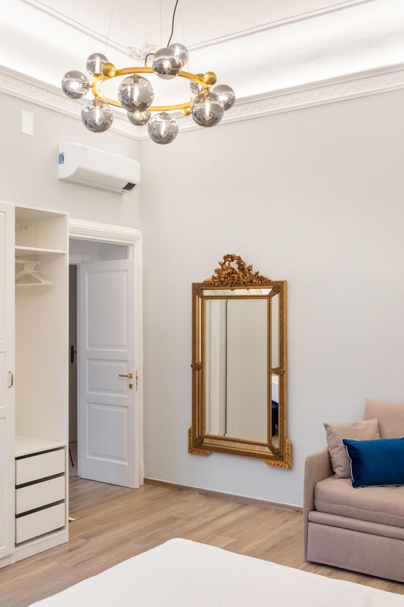 Palazzo Galeoni Luxury Suites Salerno Zewnętrze zdjęcie