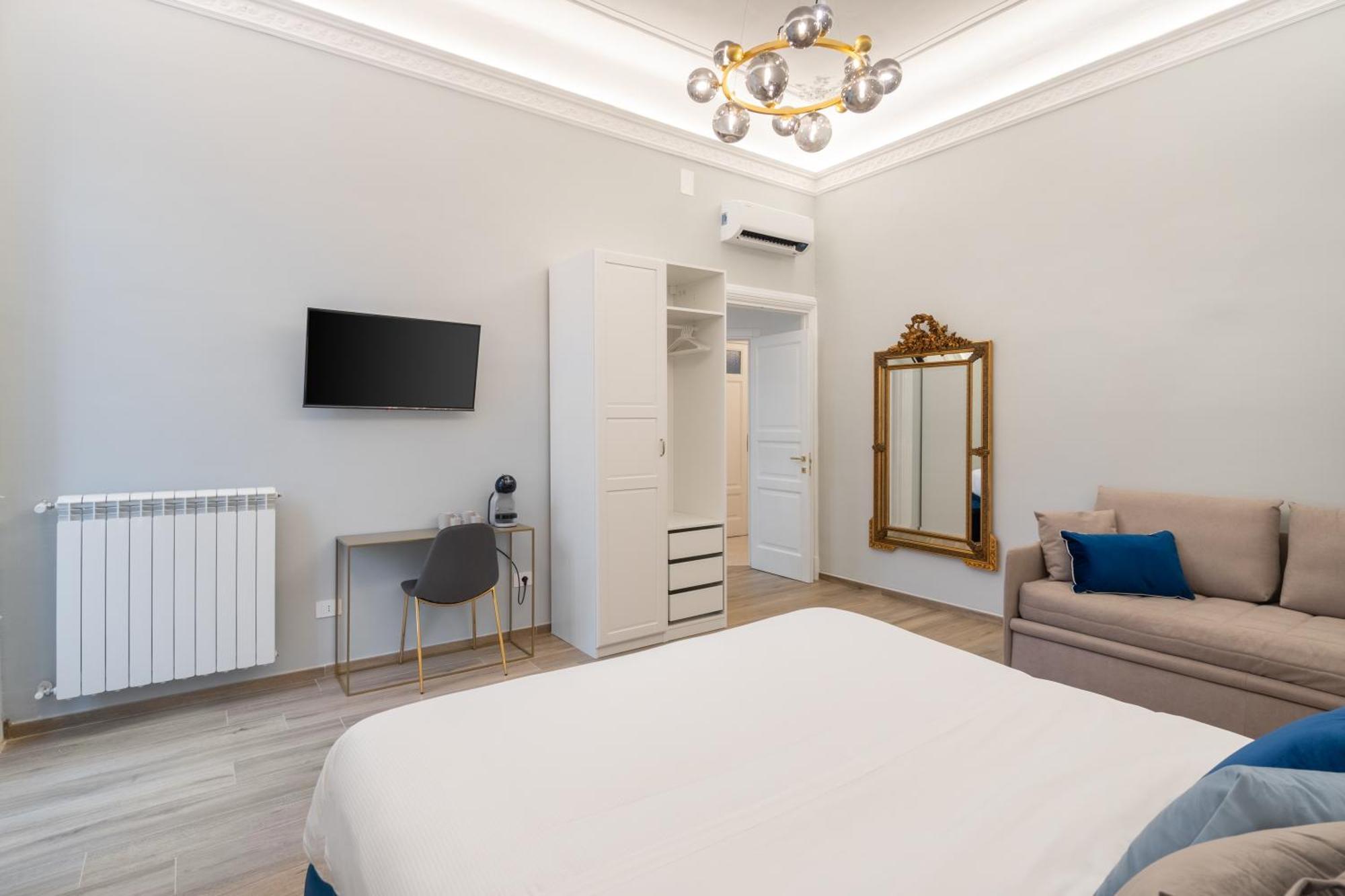 Palazzo Galeoni Luxury Suites Salerno Zewnętrze zdjęcie
