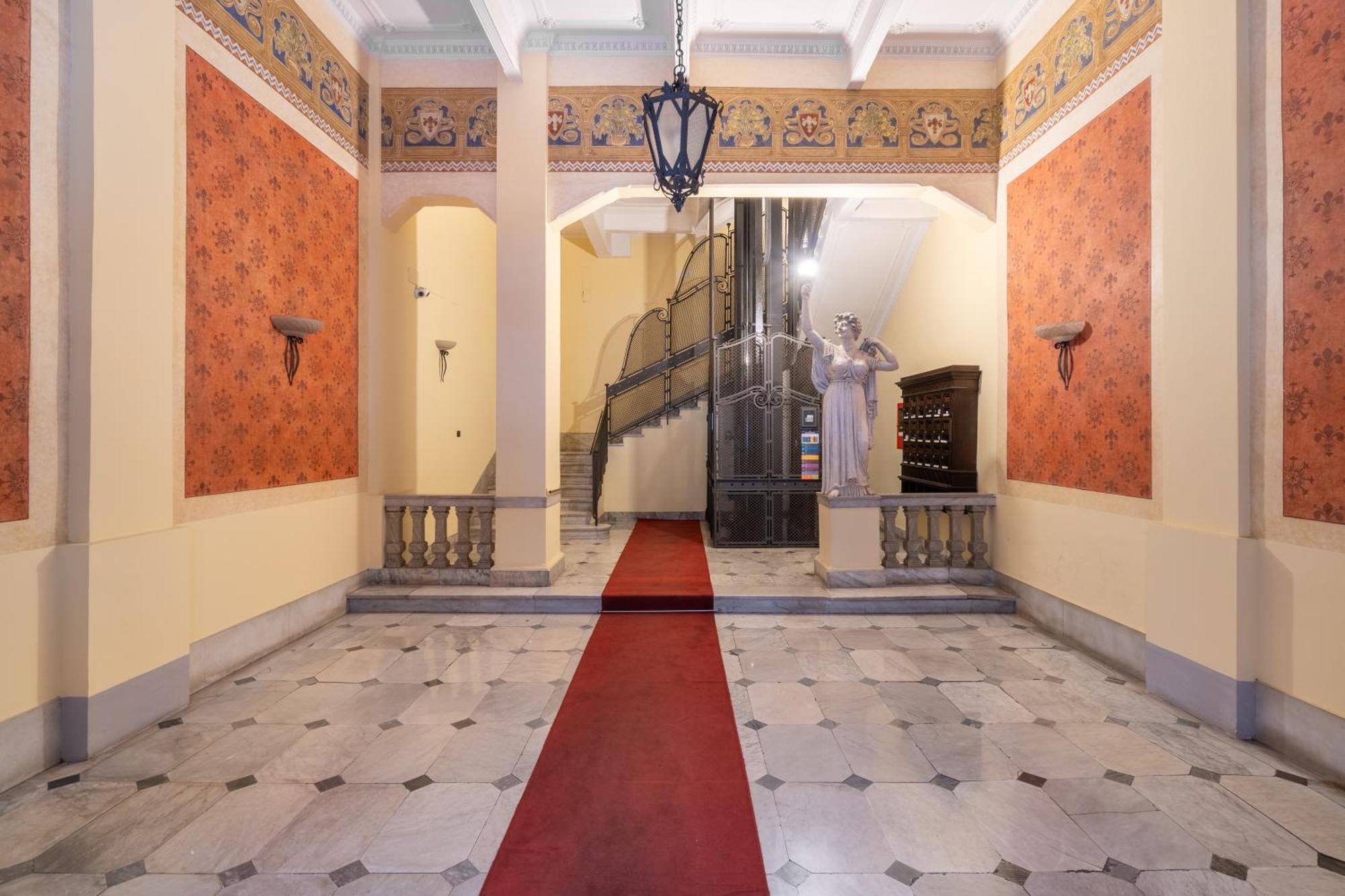 Palazzo Galeoni Luxury Suites Salerno Zewnętrze zdjęcie