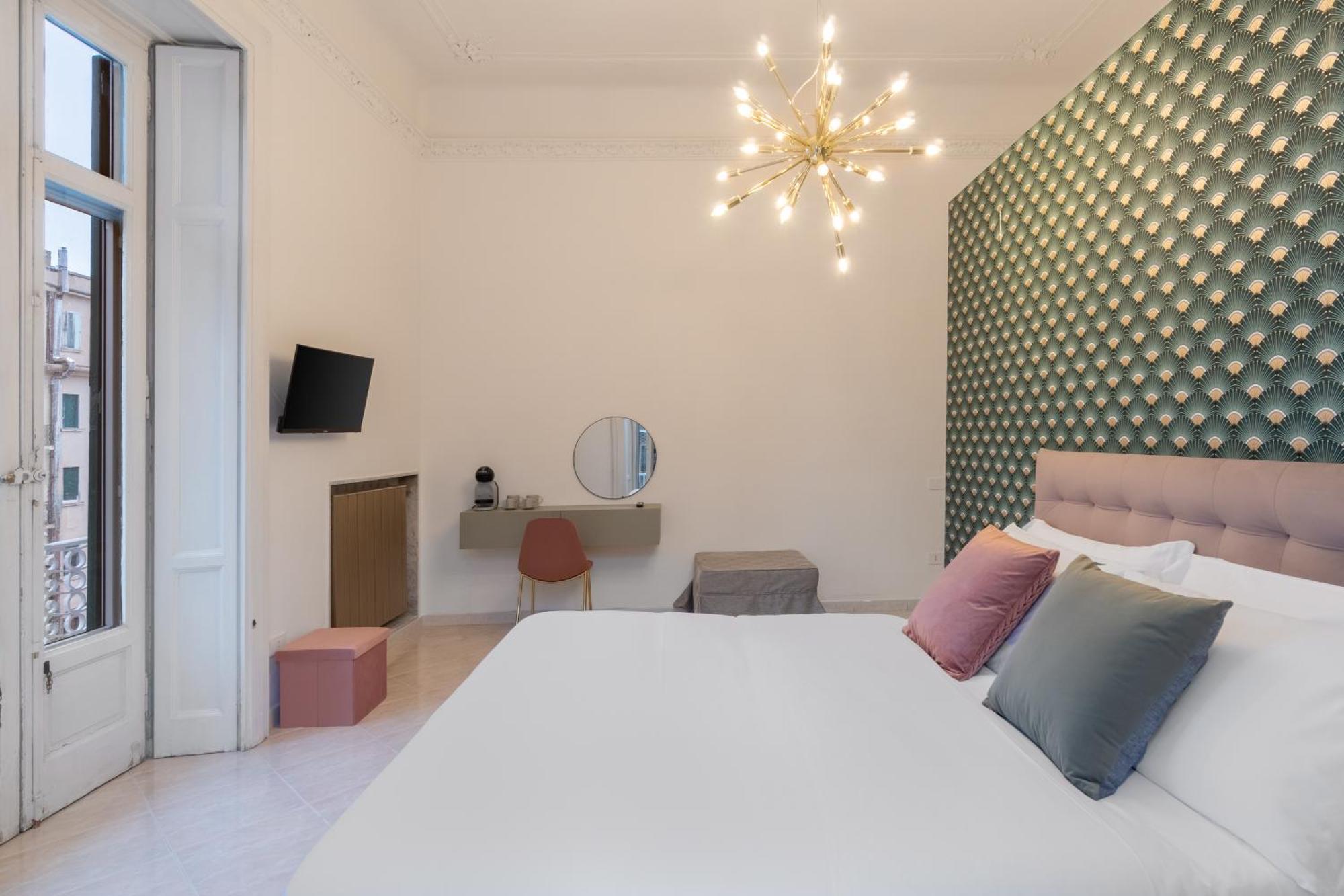 Palazzo Galeoni Luxury Suites Salerno Zewnętrze zdjęcie